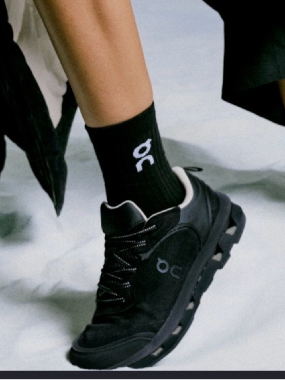 ON - Cloudzone Moon Black/Dew low top sneakers - 6 - Picture 6 of 8